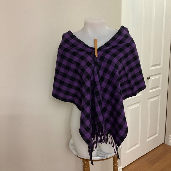 Gorgeous Purple Black Plaid Scarf Shawl - Picture 9 of 9